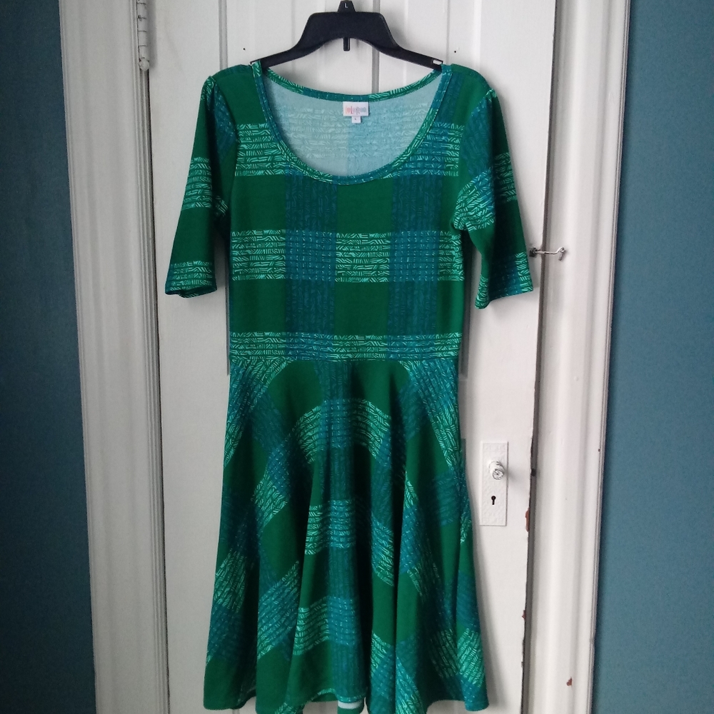 LuLaRoe Large green Nicole Dress